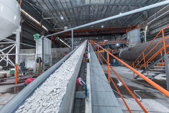 معدات معالجة المواد الخام من مصنع تصنيع كتلة AAC